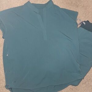 Women's Figs scrub set